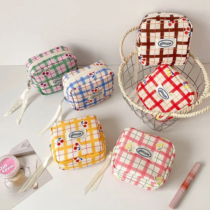 Neceseres mini de cuadros con cerezas en varios colores